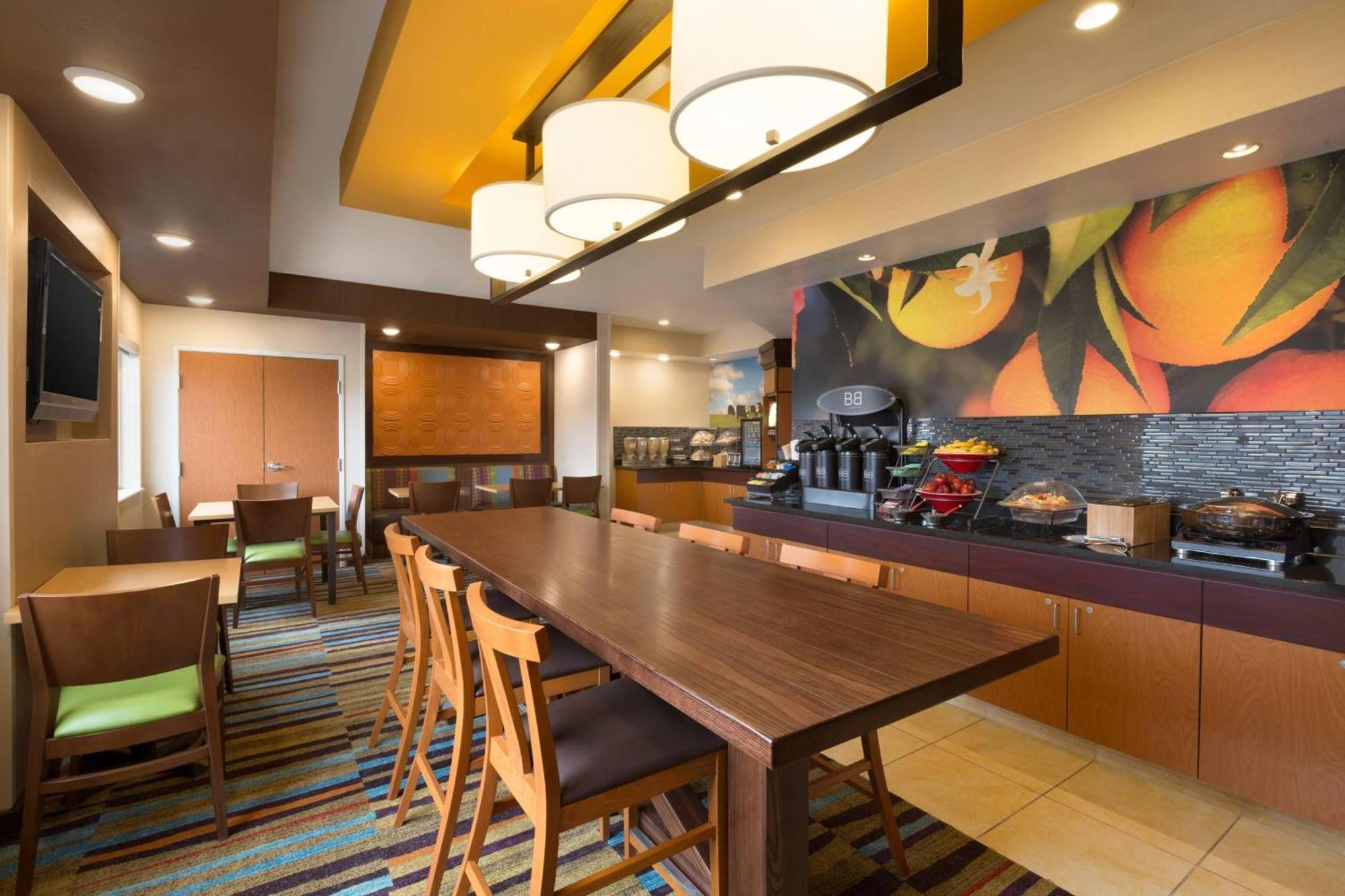 Fairfield Inn & Suites Bismarck South Exteriör bild