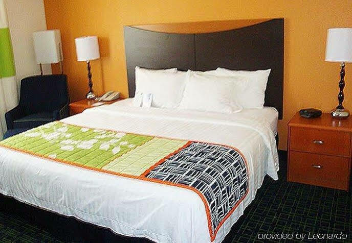 Fairfield Inn & Suites Bismarck South Exteriör bild